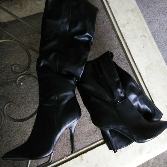 Qupid Shoes - NWOT Leather Boots